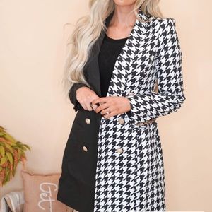 Brand new color block cardigan jacket 🧥